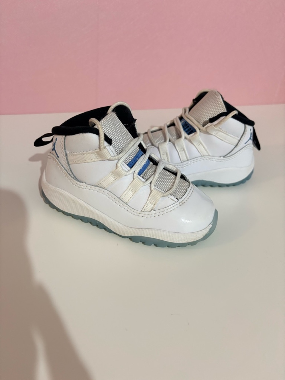 Jordan Retro 11 Legend Blue